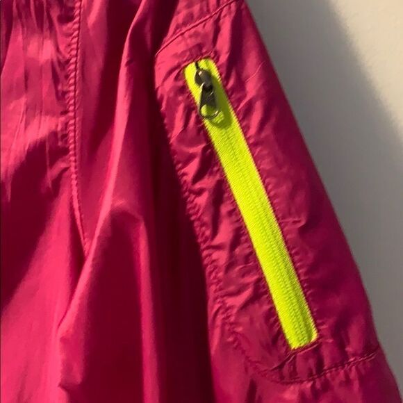 Marmot Running Jacket Size Medium. - Picture 4 of 5